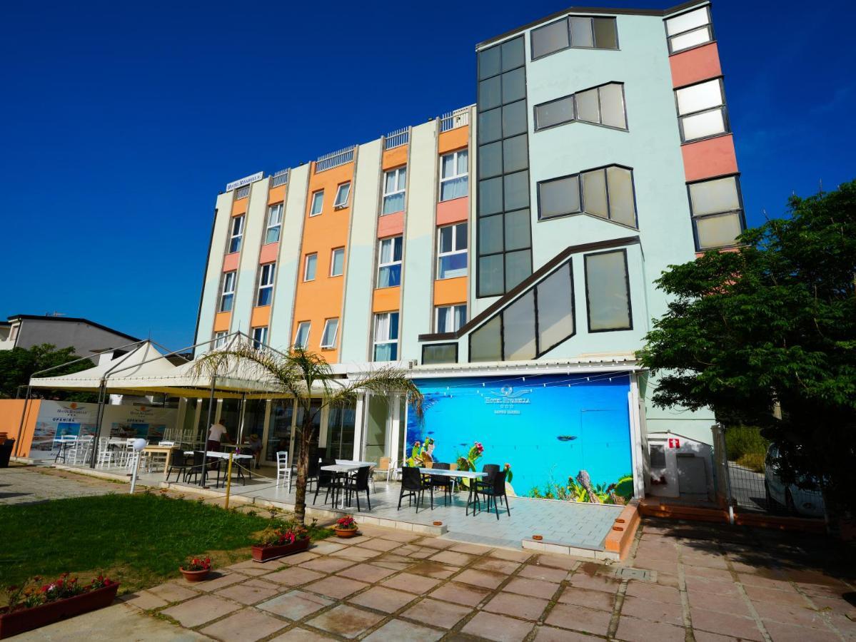 Hotel Rivabella Davoli Ngoại thất bức ảnh