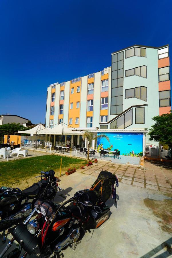 Hotel Rivabella Davoli Ngoại thất bức ảnh